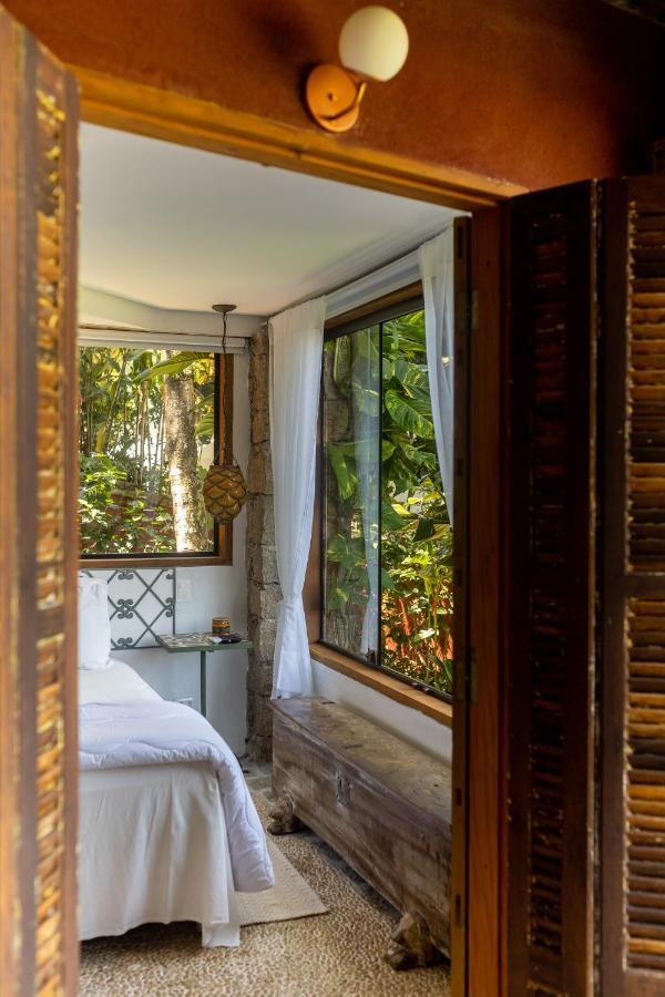 Feiticeira Guesthouse Ilhabela Exteriör bild