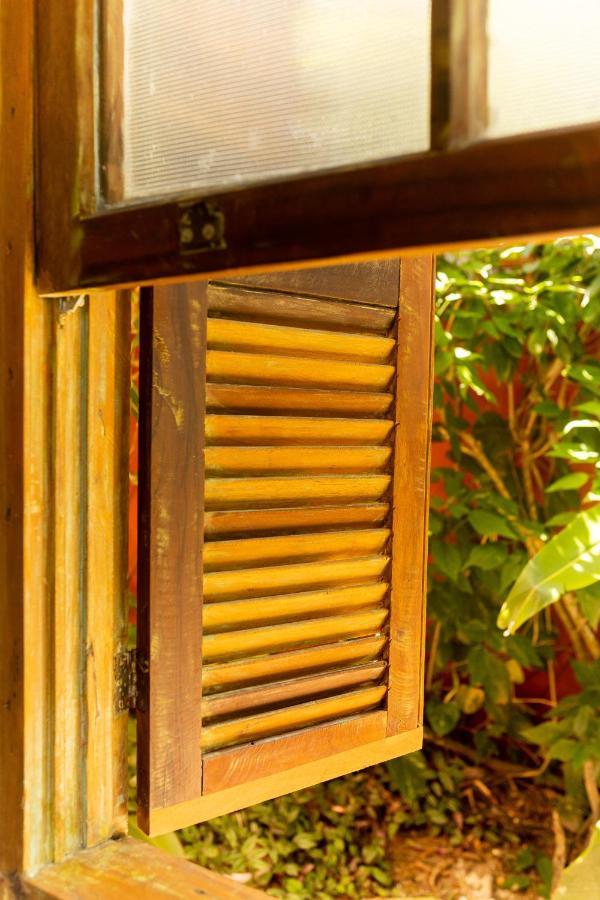 Feiticeira Guesthouse Ilhabela Exteriör bild