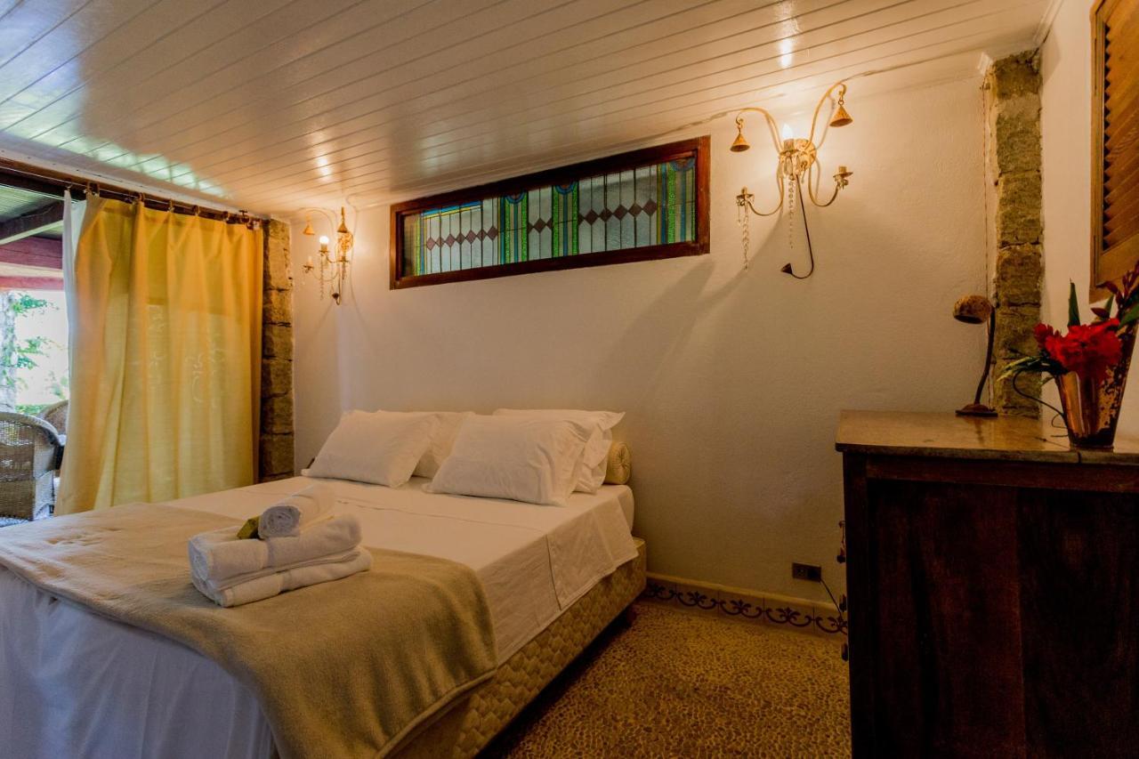 Feiticeira Guesthouse Ilhabela Rum bild